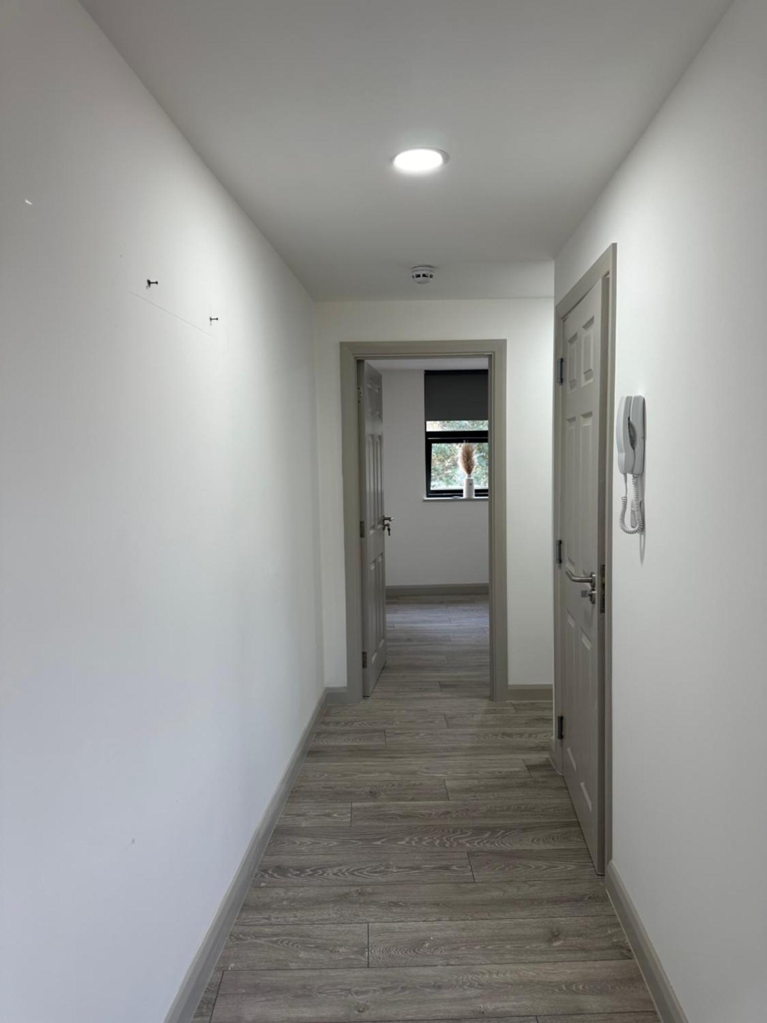 Appartamento Modern 3 Bedroom With 2 Bathroom In Londra