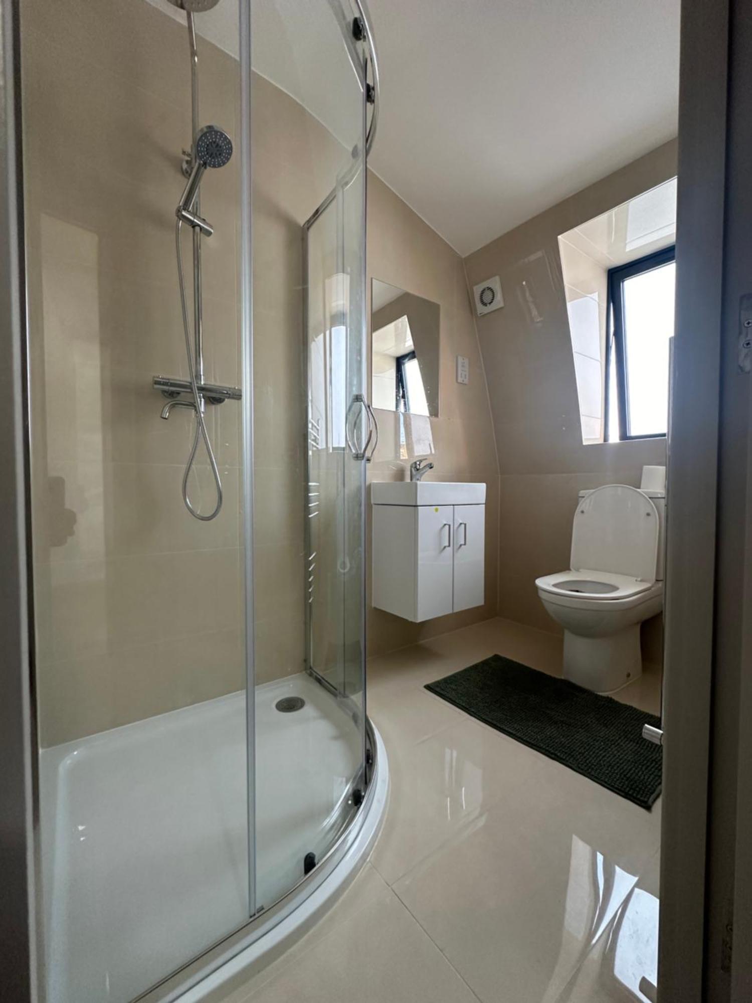Appartamento Modern 3 Bedroom With 2 Bathroom In