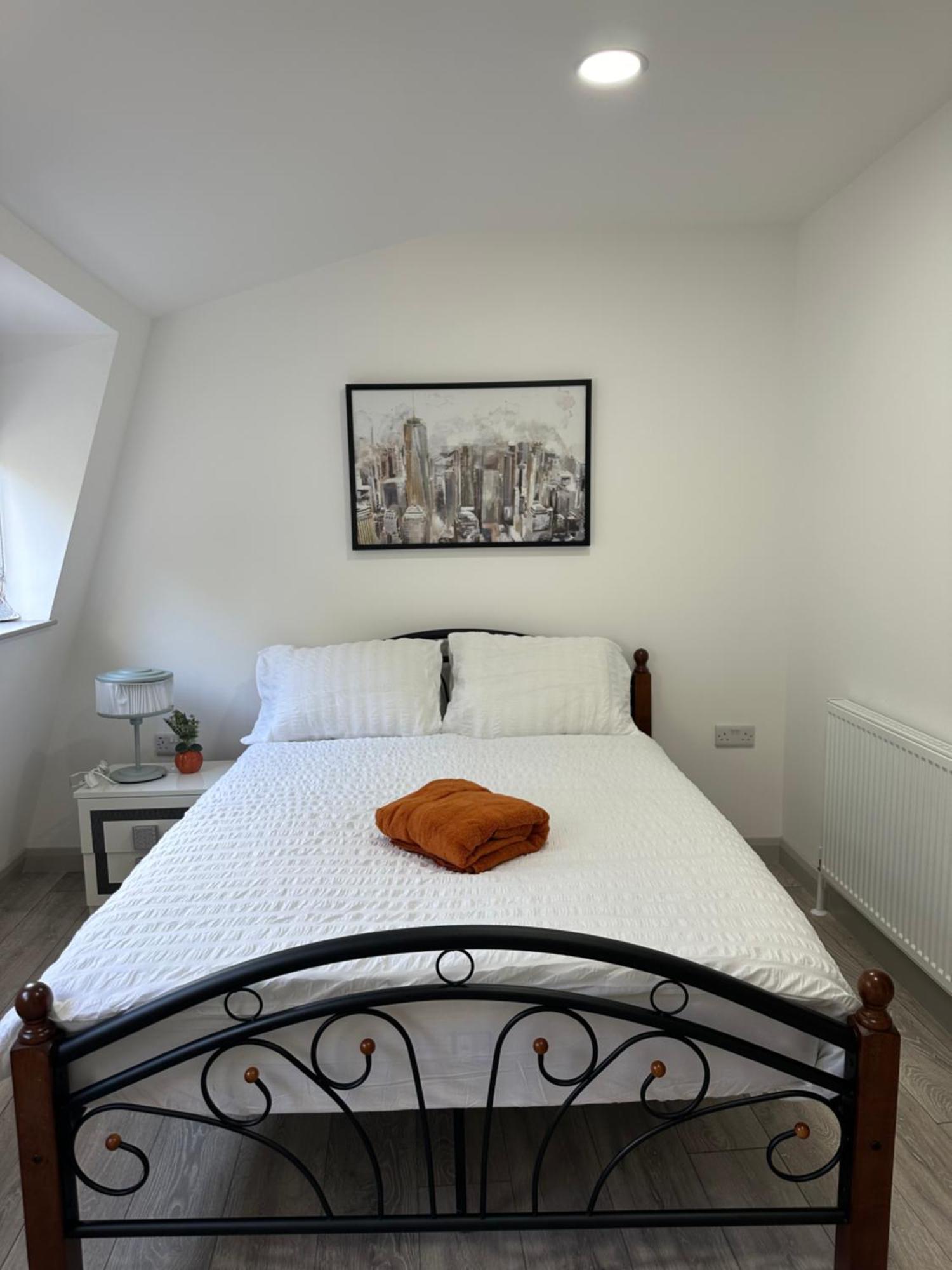 Modern 3 Bedroom With 2 Bathroom In * Londra