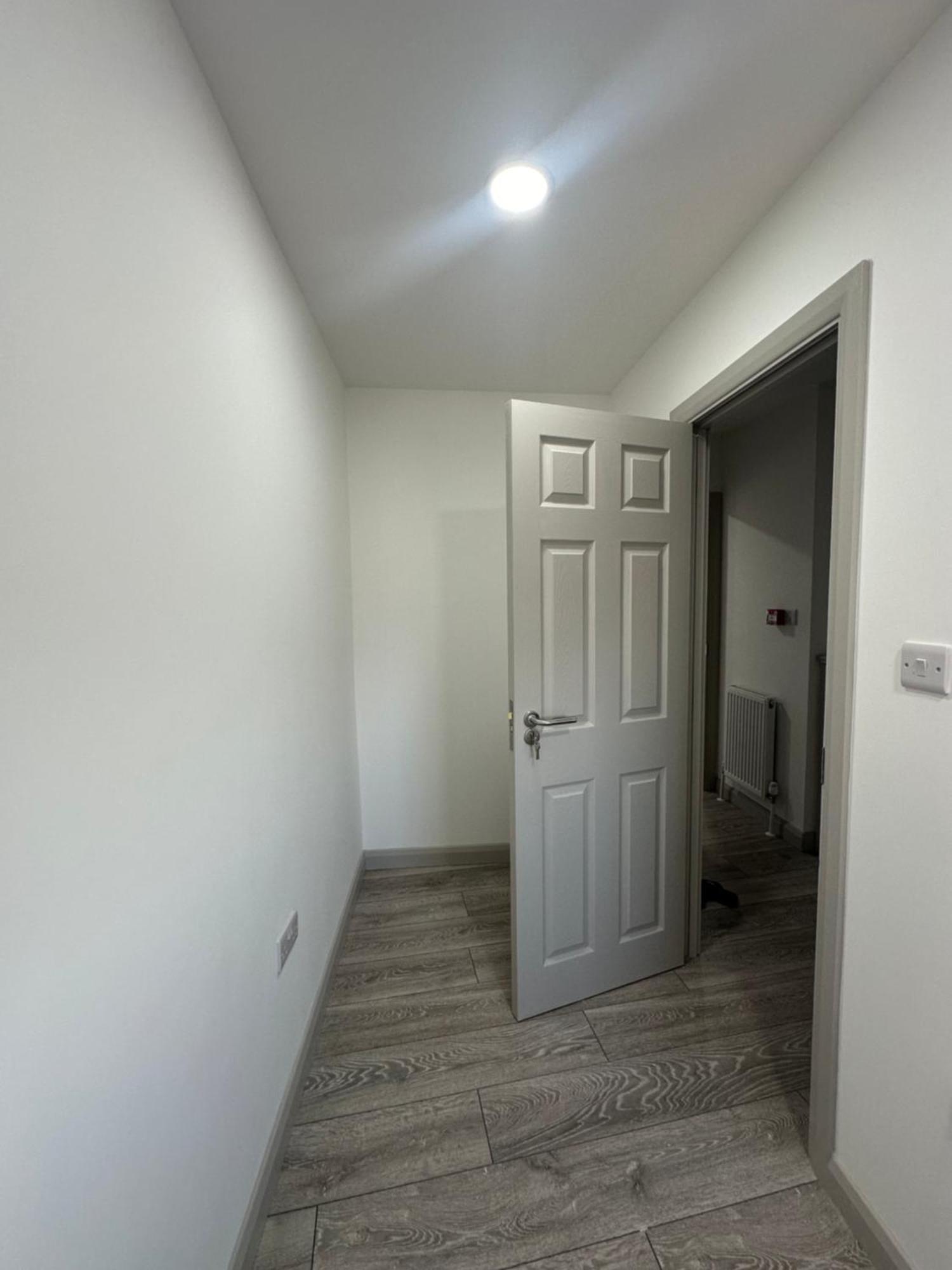 Appartamento Modern 3 Bedroom With 2 Bathroom In Londra