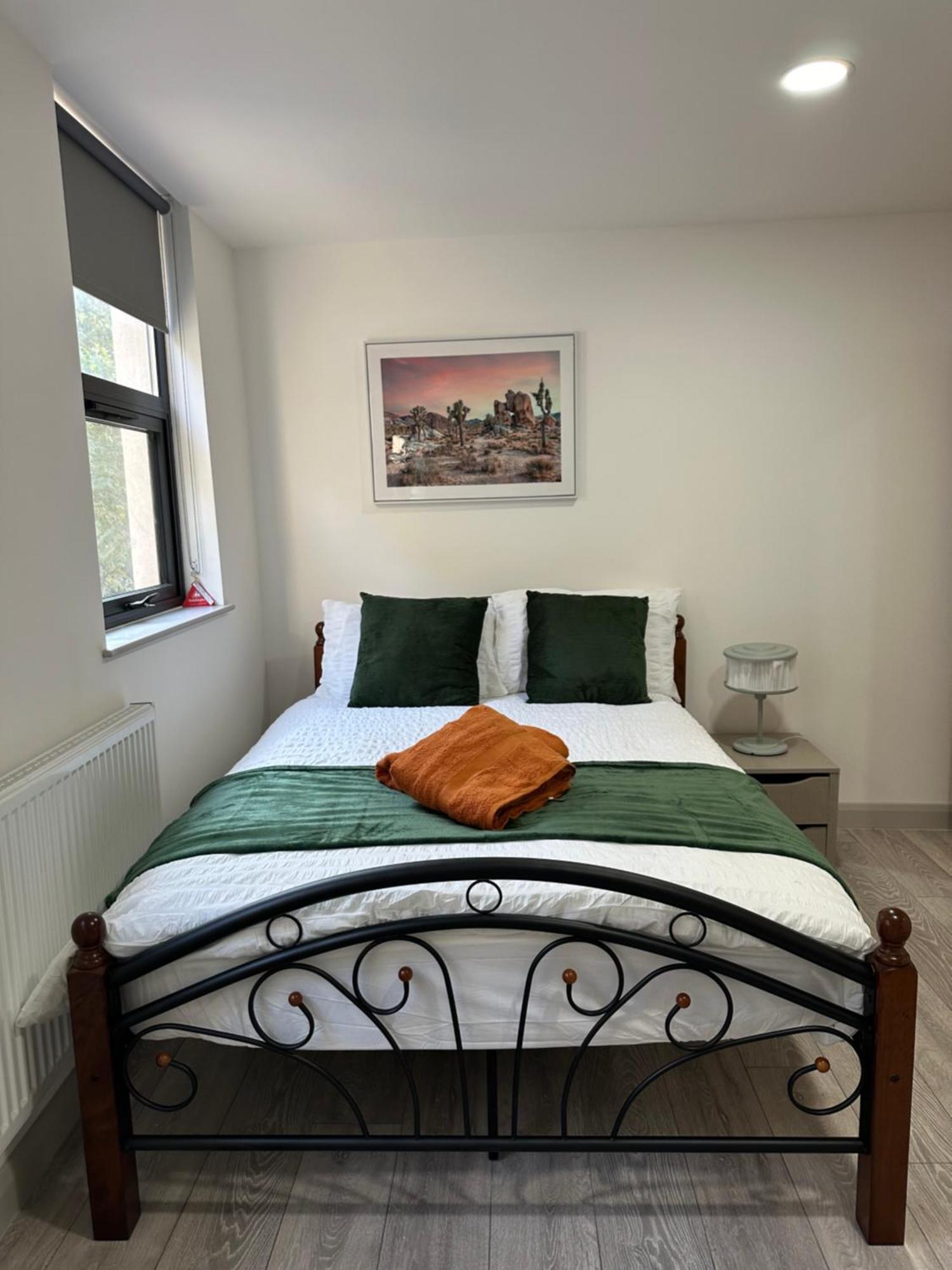 Modern 3 Bedroom With 2 Bathroom In Appartamento *